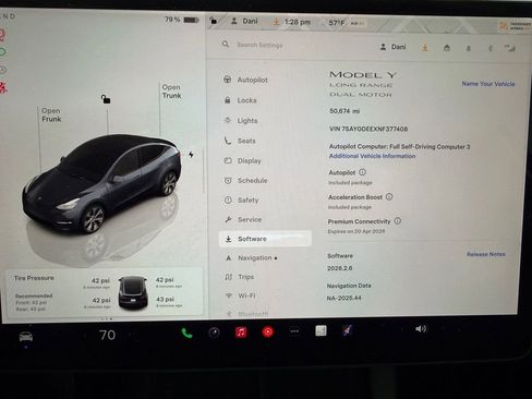 Used 2022 Tesla Model Y Long Range AWD/4WD image 45