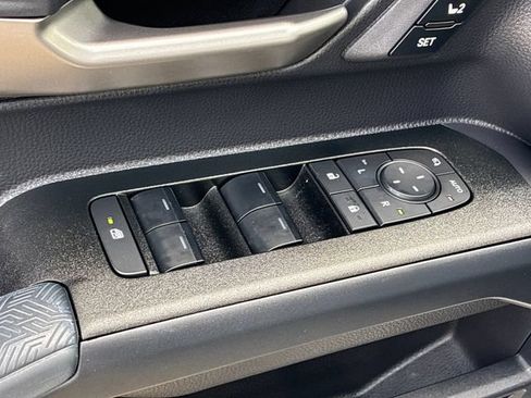 Used 2026 Toyota 4Runner Platinum AWD/4WD image 13