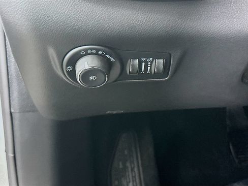 Certified 2025 Jeep Compass Limited AWD/4WD image 17
