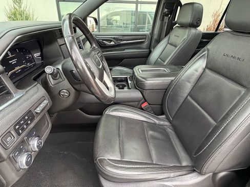 Used 2023 GMC Yukon Denali image 7