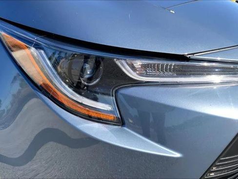 Certified 2025 Toyota Corolla LE image 27