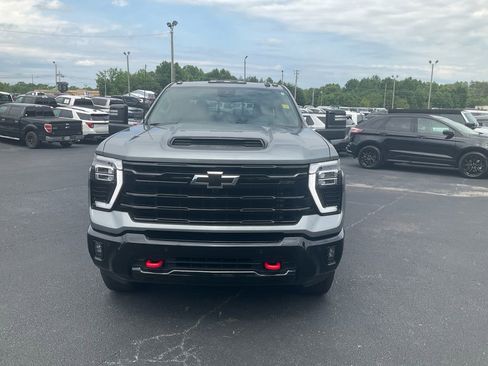 Used 2025 Chevrolet Silverado 2500 LT w/ Trail Boss Package AWD/4WD image 2