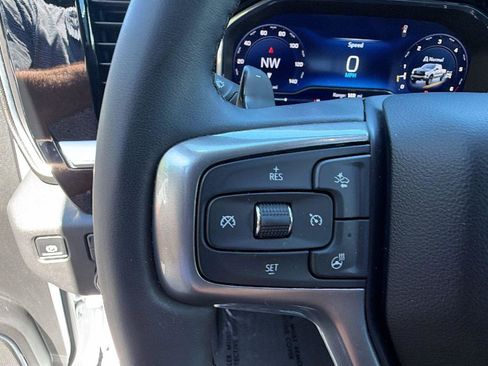 Used 2024 Chevrolet Silverado 1500 LT Trail Boss w/ LT Trail Boss Premium Package AWD/4WD image 24