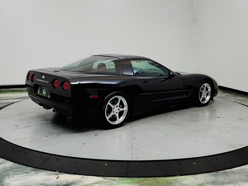 Used 1998 Chevrolet Corvette Coupe w/ Roof Pkg RWD image 5