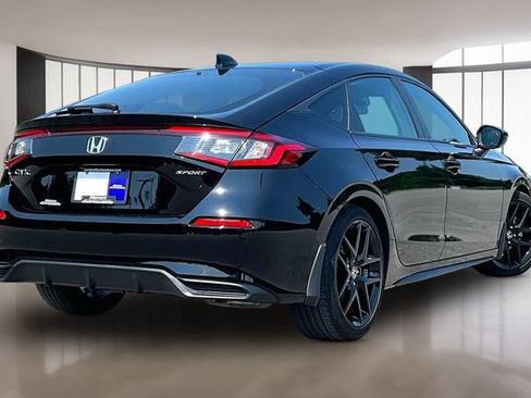 Used 2025 Honda Civic Sport image 6