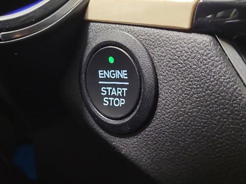 Used 2022 Ford Escape Titanium w/ Titanium Elite Package AWD/4WD image 31