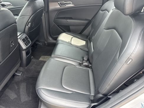 Used 2025 Kia Sportage SX FWD image 6