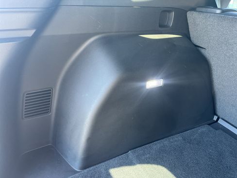 Used 2025 Chevrolet Equinox RS FWD image 38