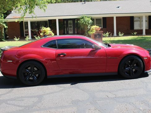 Used 2013 Chevrolet Camaro ZL1 RWD image 3