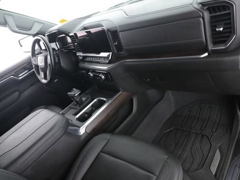 Used 2023 GMC Sierra 1500 SLT AWD/4WD image 29