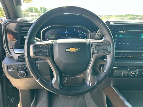 Used 2024 Chevrolet Silverado 2500 High Country w/ High Country Premium Package AWD/4WD image 14