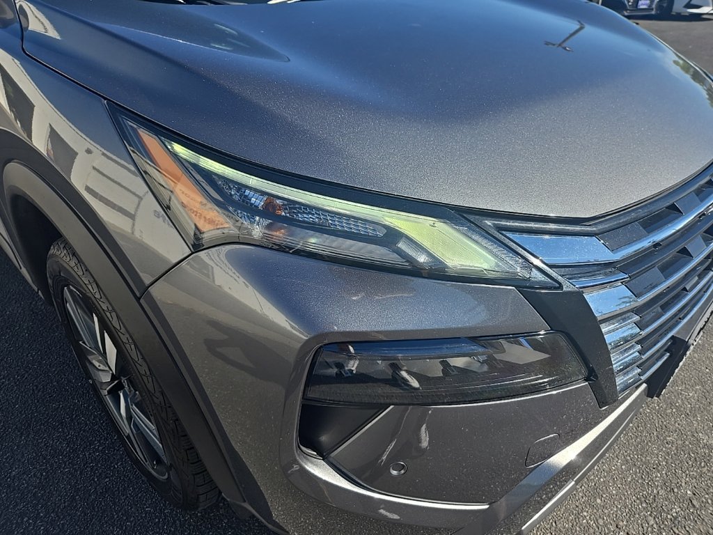Used 2026 Nissan Rogue SL AWD/4WD image 30