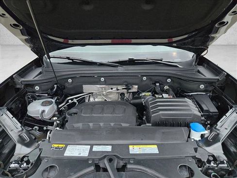 Used 2025 Volkswagen Atlas SE image 21