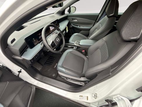 New 2026 Nissan Leaf Platinum+ w/ Floor Mat Package (Platinum+) FWD image 15