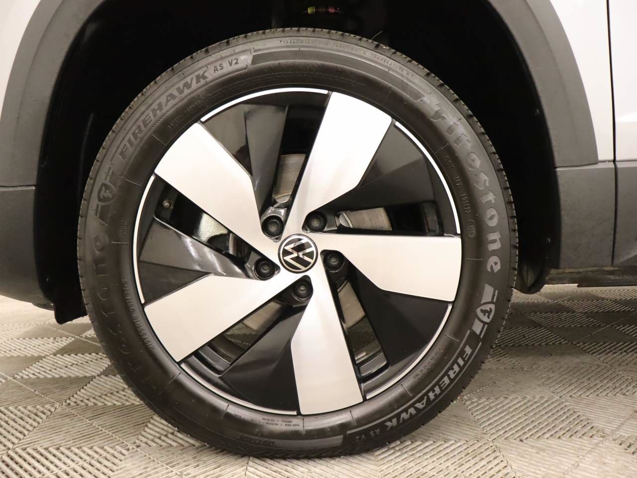 Certified 2025 Volkswagen Taos S AWD/4WD image 7