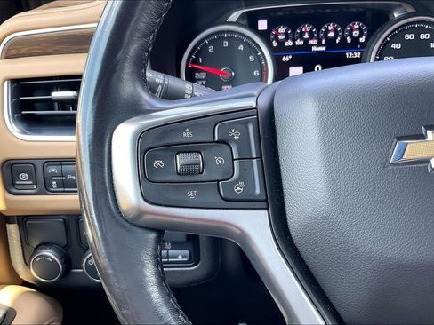 Used 2021 Chevrolet Tahoe Premier w/ Premium Package image 18