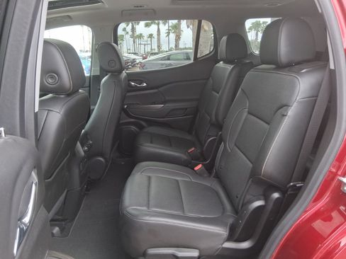 Used 2023 GMC Acadia SLT w/ Elevation Edition FWD image 18