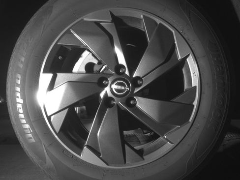 Used 2025 Nissan Rogue SV AWD/4WD image 15