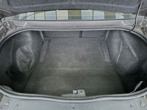 Used 2019 Dodge Challenger SXT image 16