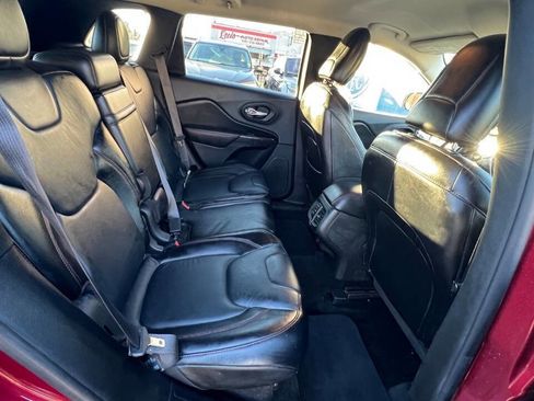 Used 2015 Jeep Cherokee Trailhawk w/ Leather Interior Group image 25