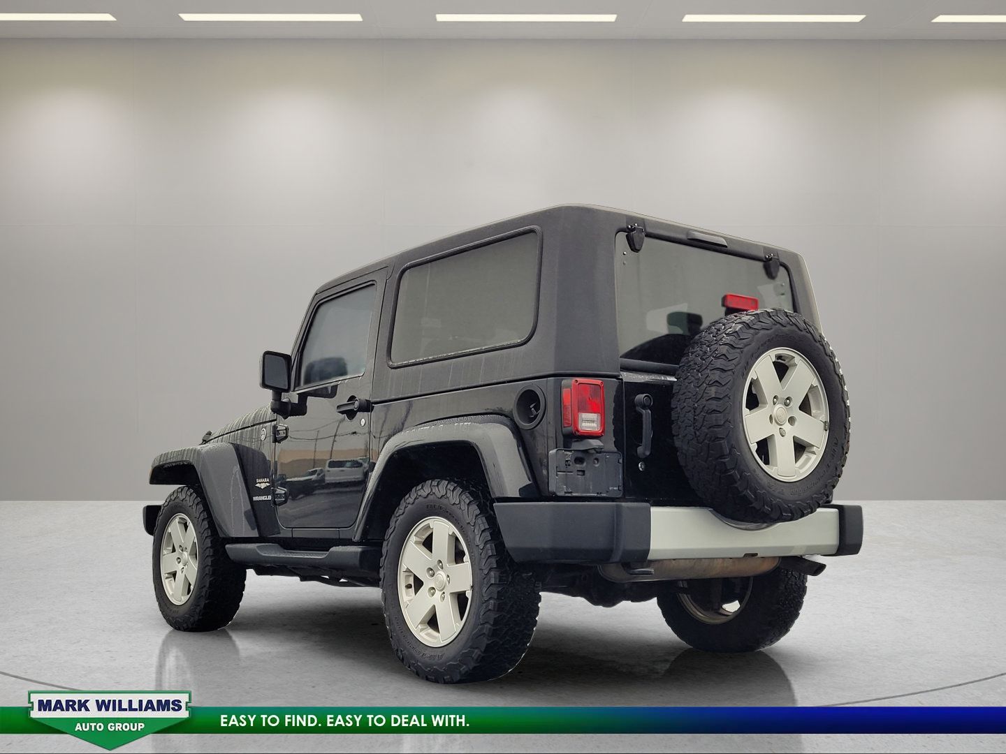 Used 2012 Jeep Wrangler Sahara w/ Connectivity Group AWD/4WD image 6