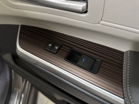 Used 2021 Toyota Sienna XLE w/ XLE Plus Package image 39