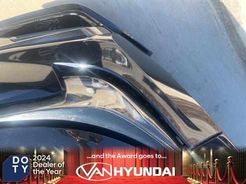 Used 2021 Toyota Corolla SE w/ SE Premium Package image 4