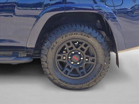 Used 2023 Toyota 4Runner SR5 Premium w/ Moonroof Package AWD/4WD image 24