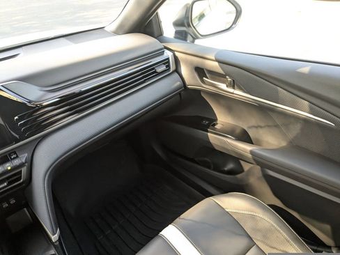 Certified 2025 Toyota Camry SE FWD image 17
