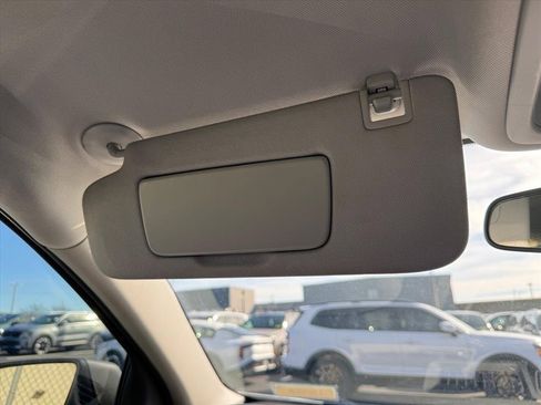 Used 2019 Chevrolet Equinox LS image 24