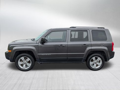 Used 2014 Jeep Patriot Latitude AWD/4WD image 4