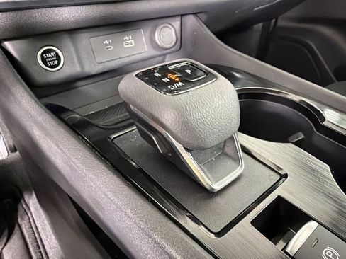 Used 2023 Nissan Rogue S image 30