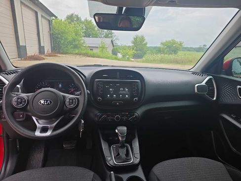 Used 2020 Kia Soul S FWD image 13
