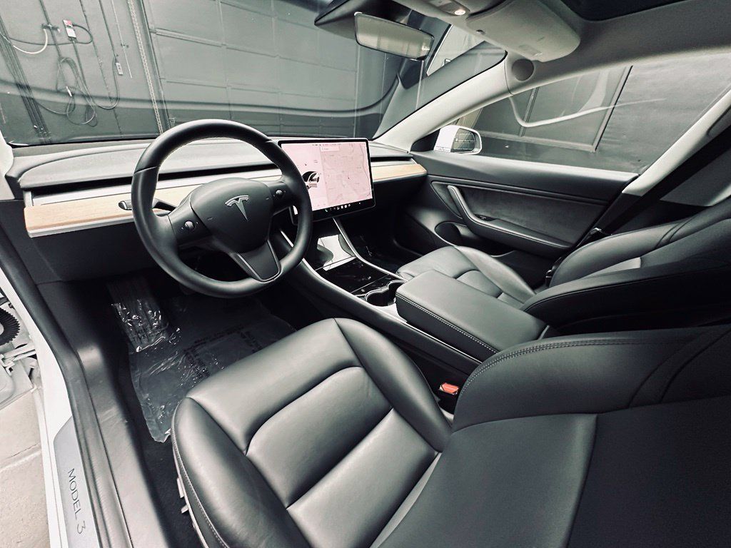 Used 2018 Tesla Model 3 Long Range RWD image 16