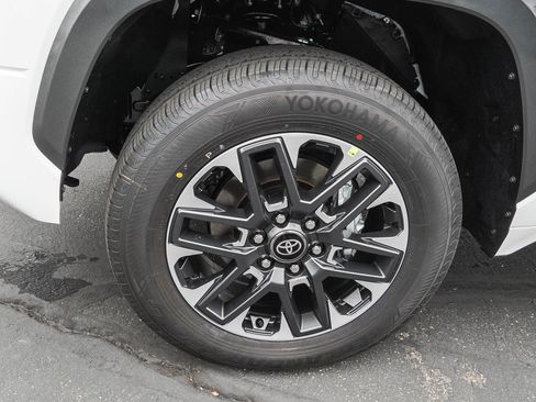 New 2026 Toyota Tundra Limited image 12