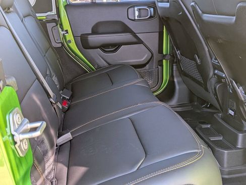 Used 2025 Jeep Wrangler Unlimited Rubicon 392 image 31