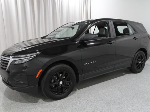 Certified 2023 Chevrolet Equinox LS image 3