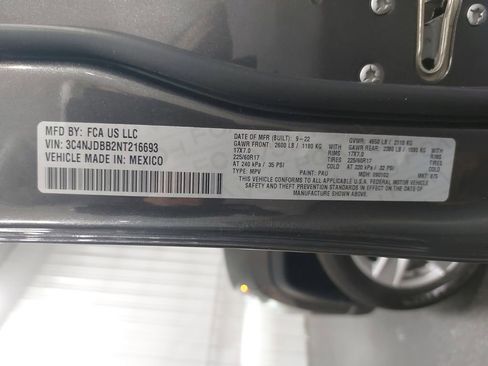 Used 2022 Jeep Compass Latitude image 35