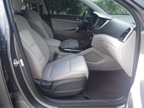 Used 2016 Hyundai Tucson SE w/ Option Group 02 image 13