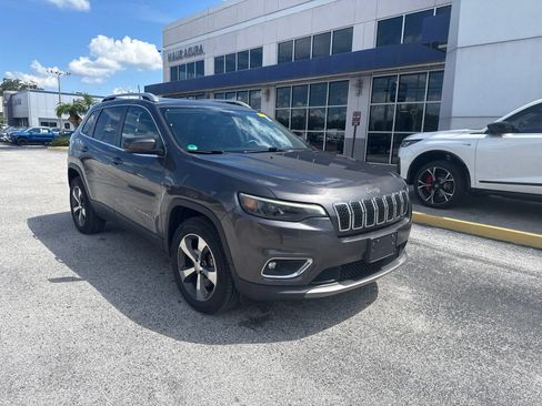 Used 2019 Jeep Cherokee Limited AWD/4WD image 4