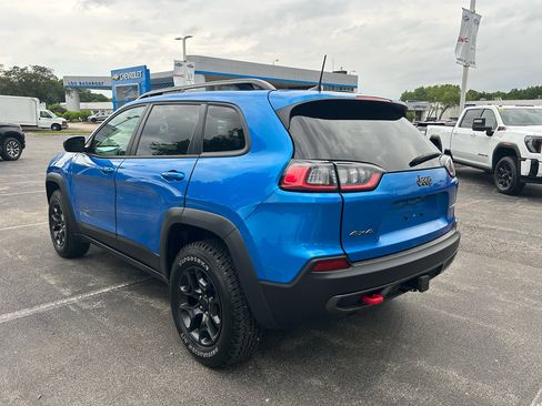 Used 2022 Jeep Cherokee Trailhawk w/ Premium Leather Package AWD/4WD image 7