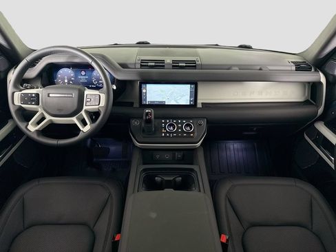 Used 2024 Land Rover Defender 110 SE AWD/4WD image 9