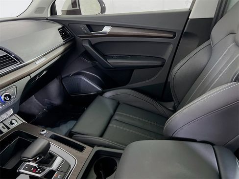 Used 2023 Audi Q5 e Premium Plus w/ Premium Plus Package image 25