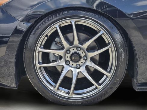 Used 2018 MAZDA MAZDA3 Touring w/ Appearance Package FWD image 11