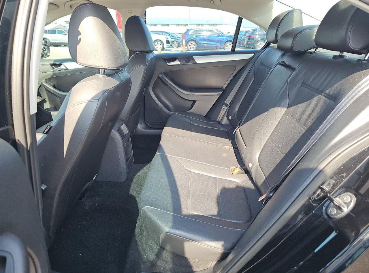 Used 2014 Volkswagen Jetta SE FWD image 11