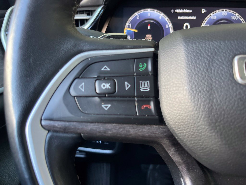 Used 2022 Jeep Grand Cherokee L Limited AWD/4WD image 23