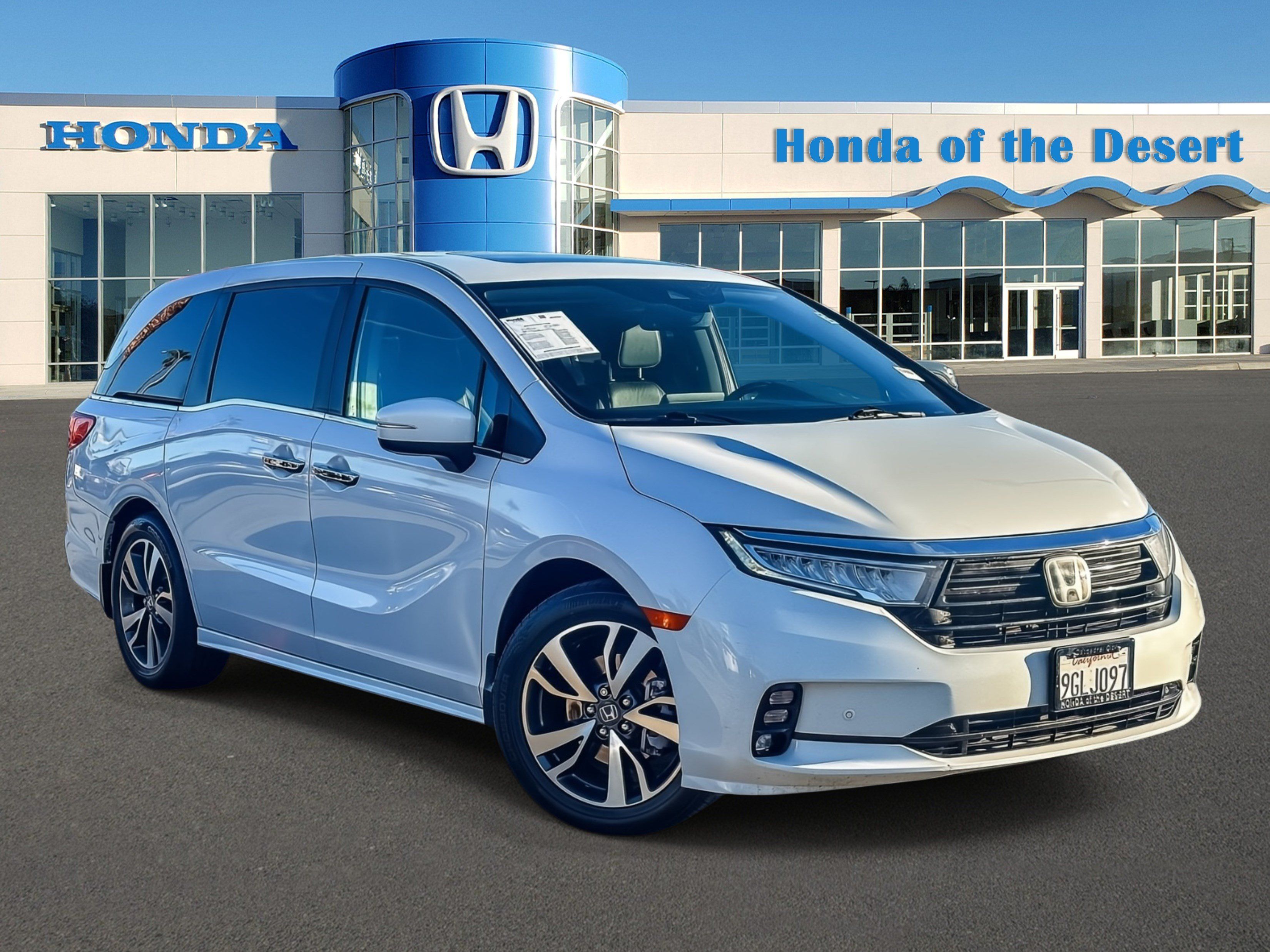 Used 2023 Honda Odyssey Touring image 1