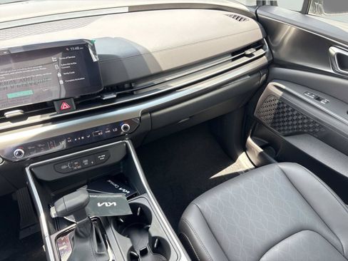 New 2026 Kia Carnival SX w/ SX Dark Edition Package FWD image 12