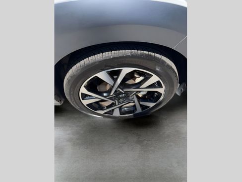 Used 2022 Hyundai Kona Limited FWD image 8