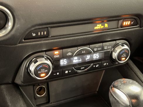 Used 2018 MAZDA CX-5 Touring w/ Preferred Equipment Package image 21